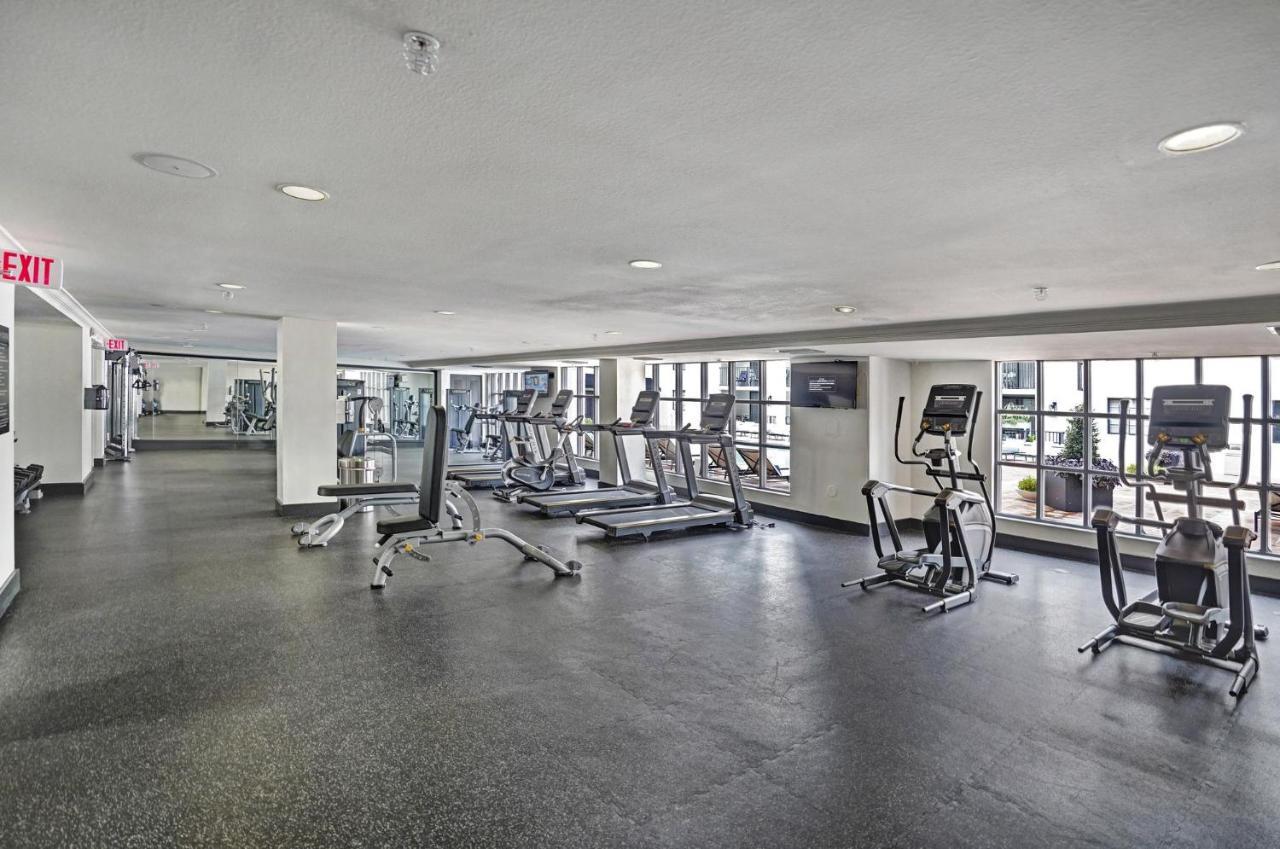 Dharma Home Suites Coral Gables At Gables Grand Plaza ميامي المظهر الخارجي الصورة