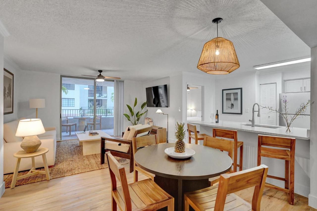 Dharma Home Suites Coral Gables At Gables Grand Plaza ميامي الغرفة الصورة