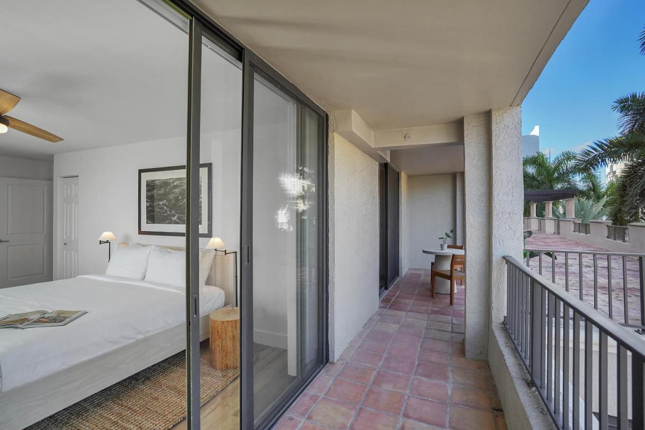 Dharma Home Suites Coral Gables At Gables Grand Plaza ميامي المظهر الخارجي الصورة