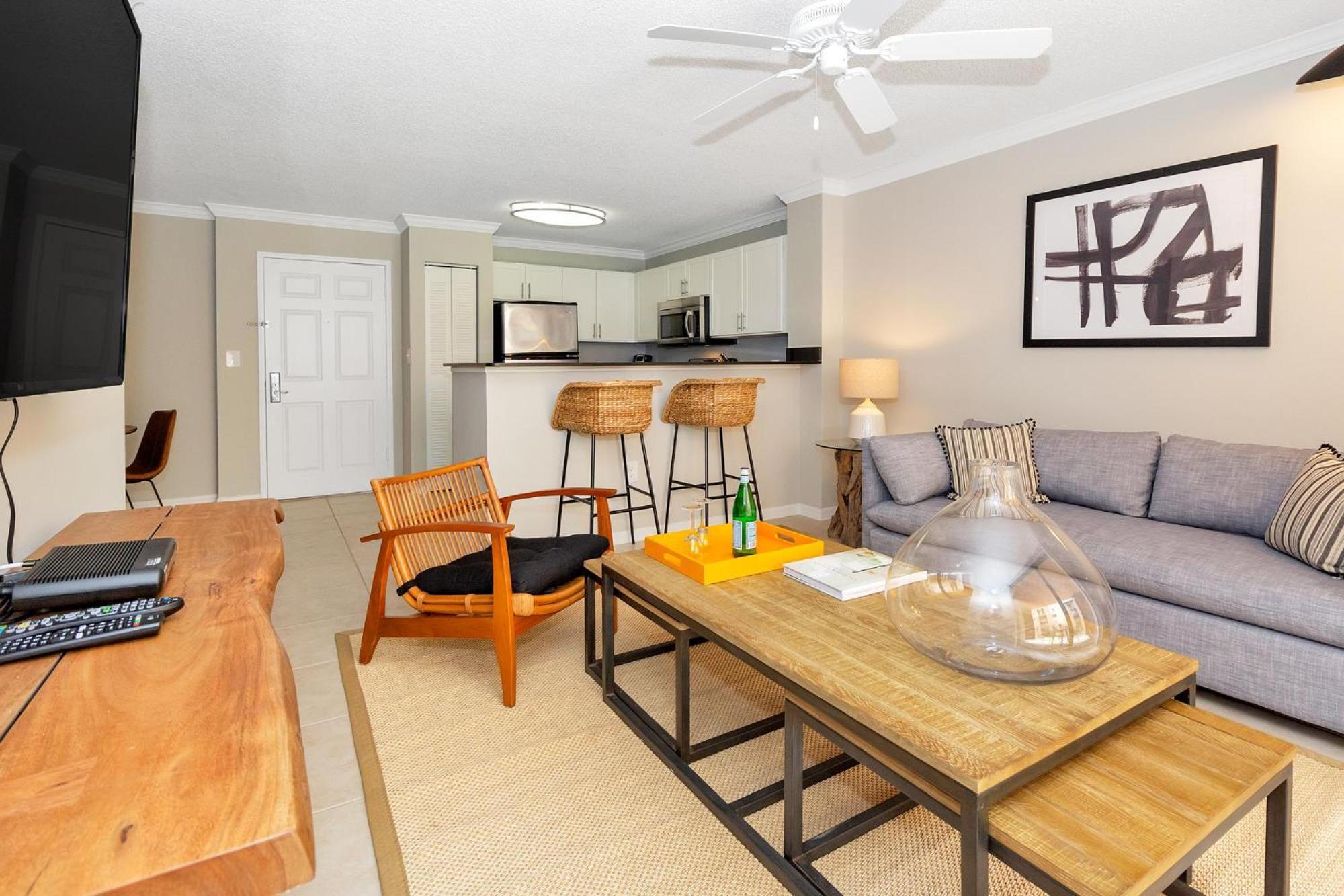 Dharma Home Suites Coral Gables At Gables Grand Plaza ميامي الغرفة الصورة